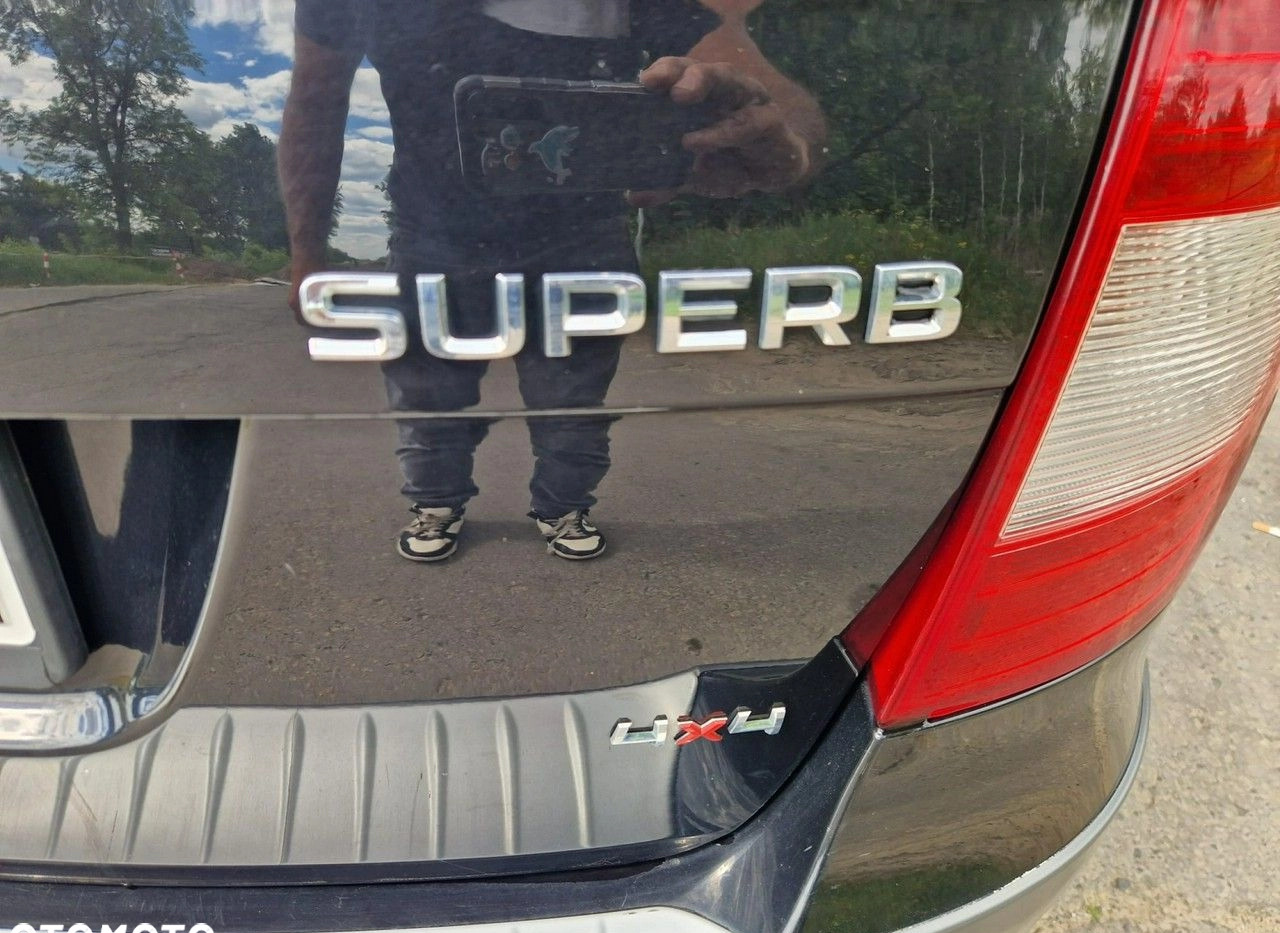 Skoda Superb cena 19900 przebieg: 164146, rok produkcji 2013 z Karczew małe 137